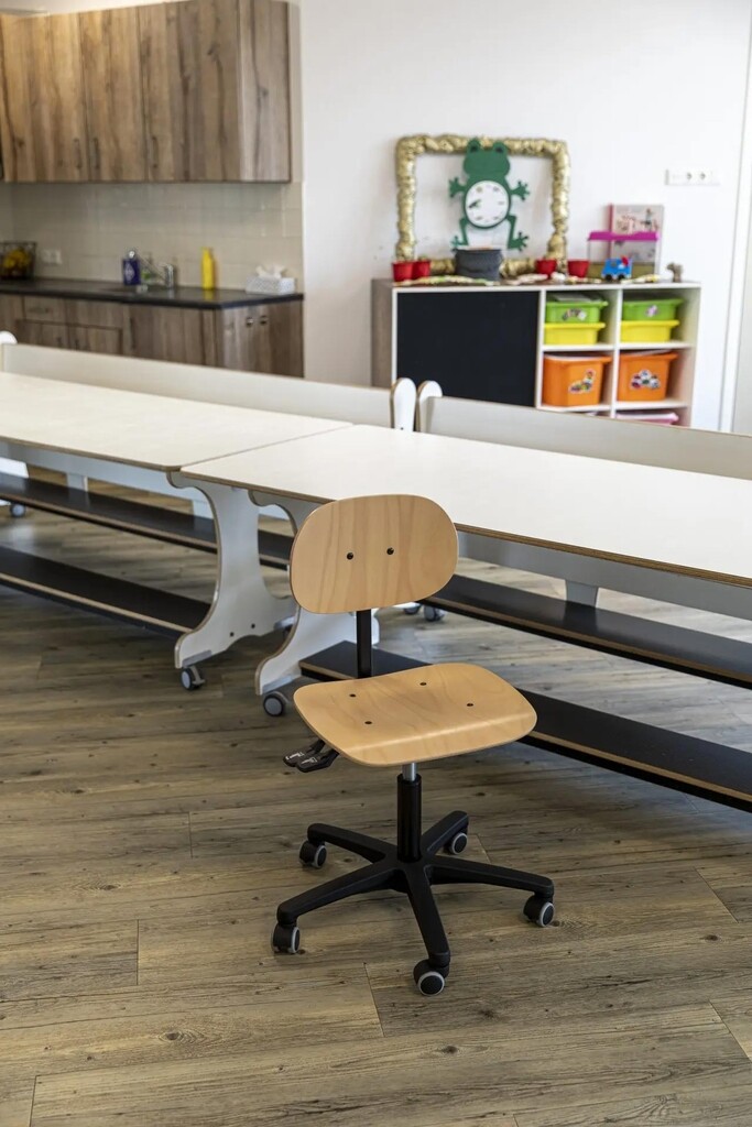 Werkplaatsstoel W4 met houten zitting