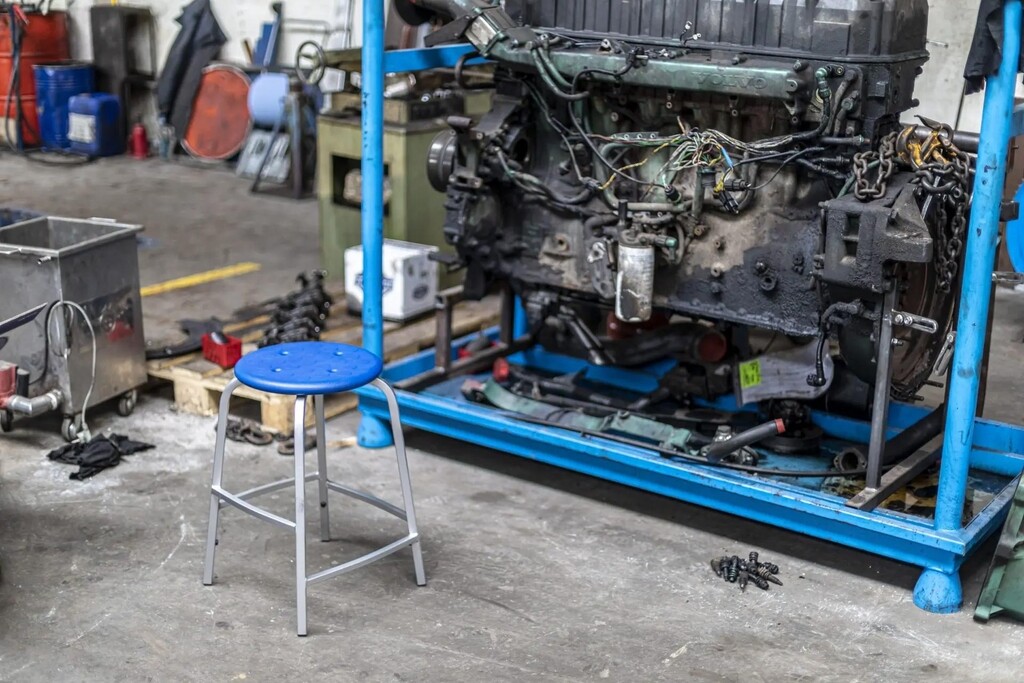 Tabouret kruk W15 met PUR zitting