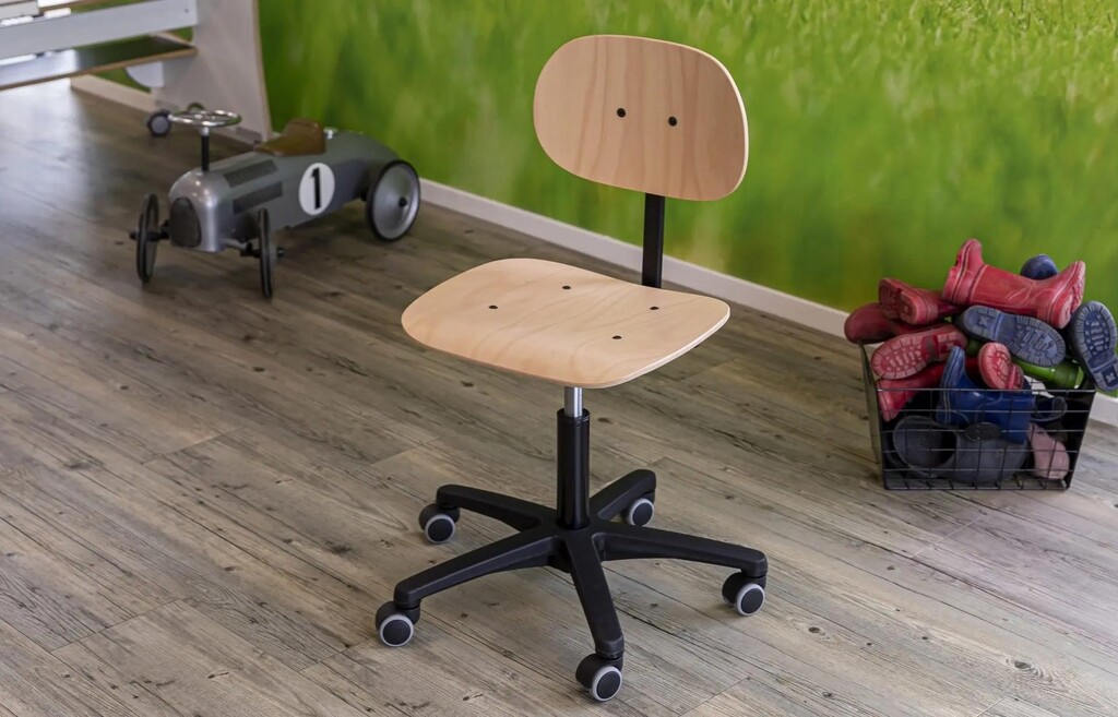 Werkplaatsstoel W4 met houten zitting
